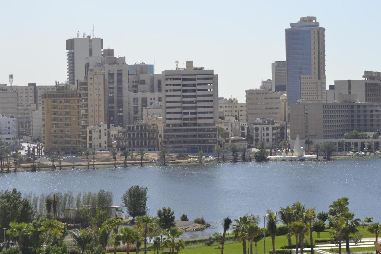 Jeddah Lake Hotel Exterior foto